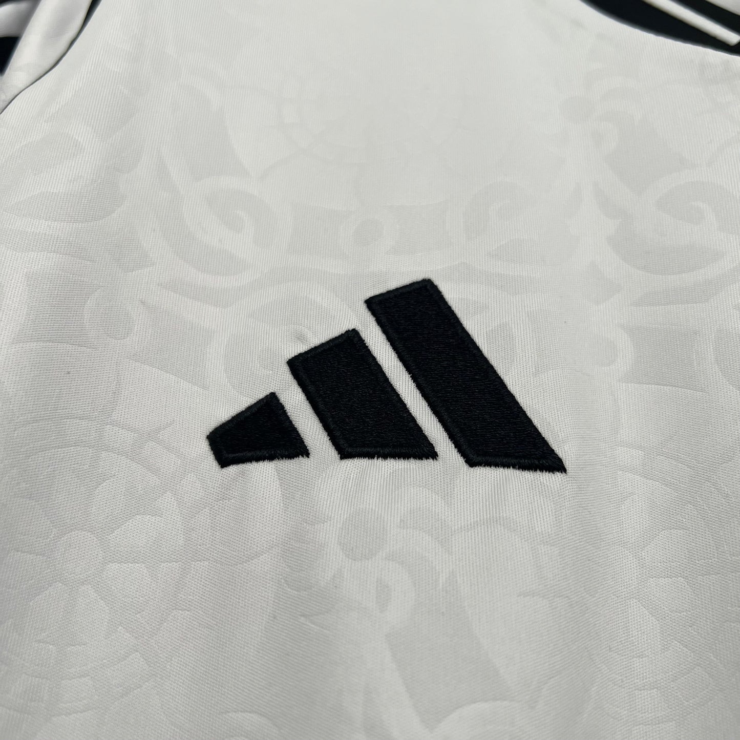 2025/2026 Fulham Local Kit